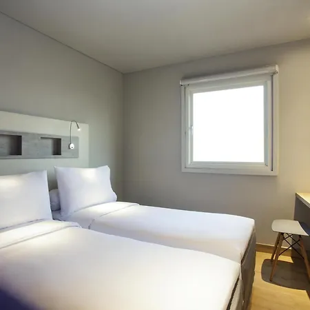 Ibis Budget Surabaya Diponegoro-3